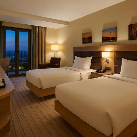 Dosso Dossi & Golden Horn 5*