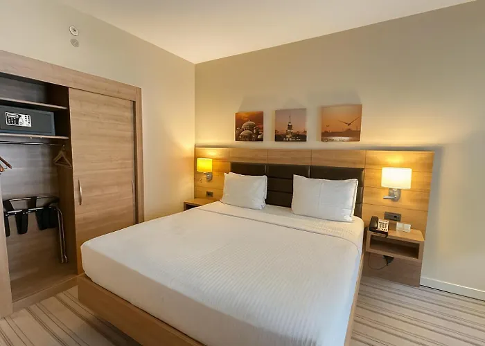 Dosso Dossi & Golden Horn 5*