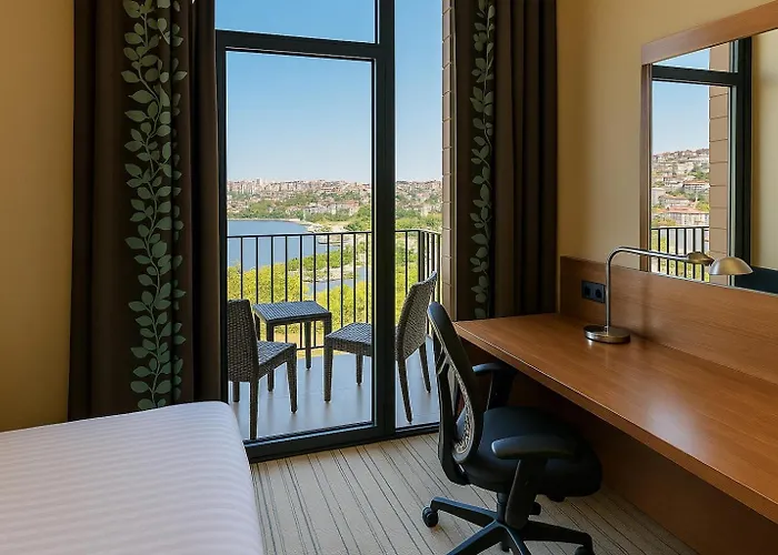 Отель Dosso Dossi & Golden Horn